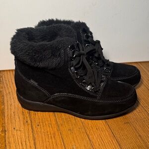 Sporto Women’s Black Leather Winter Boots Size 7